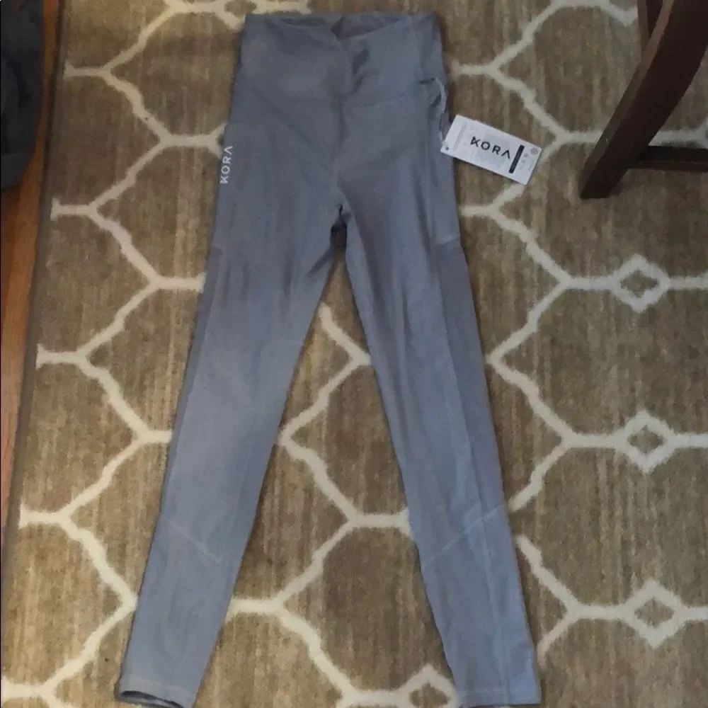 Kora Gray Legging Pants size small